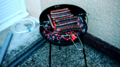 Un barbecue maléfique ? Peut-être.